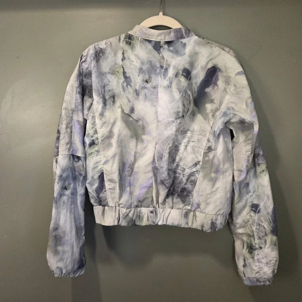 Mono‎ B Women's Cropped Lightweight Bomber Jacket Size M, Lightening Tie Dye